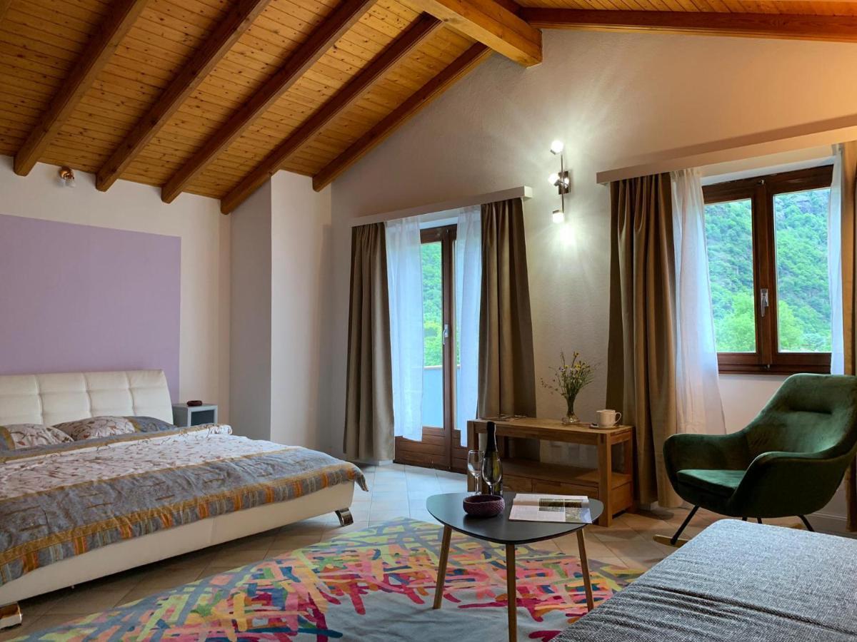 Giornico グロット パーゴラ Bed & Breakfast エクステリア 写真