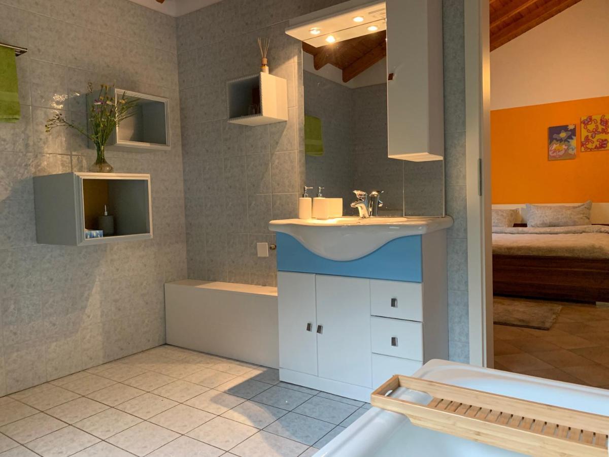 Giornico グロット パーゴラ Bed & Breakfast エクステリア 写真